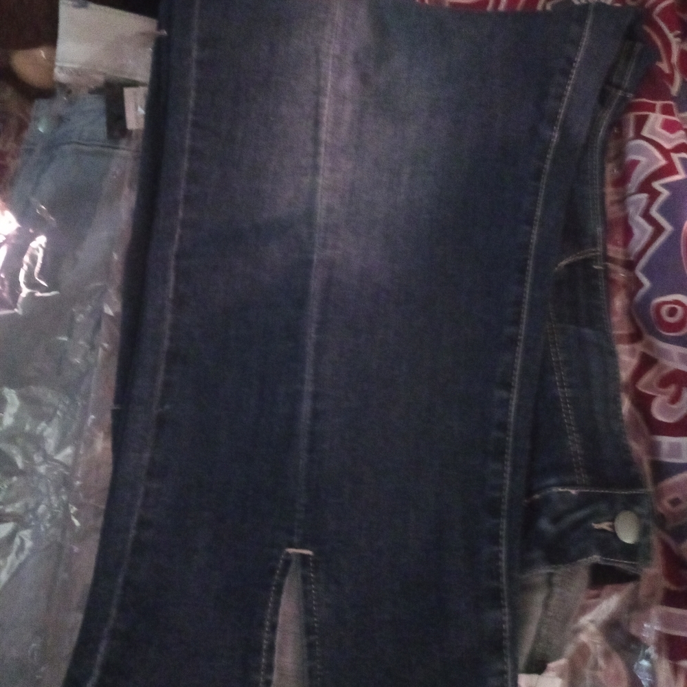 Jeans - Picture 2 of 3